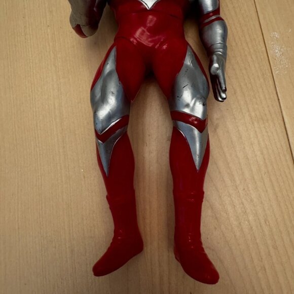 1990 Tsuburaya China 8" Ultraman Action Figure Red Silver - Picture 3 of 8